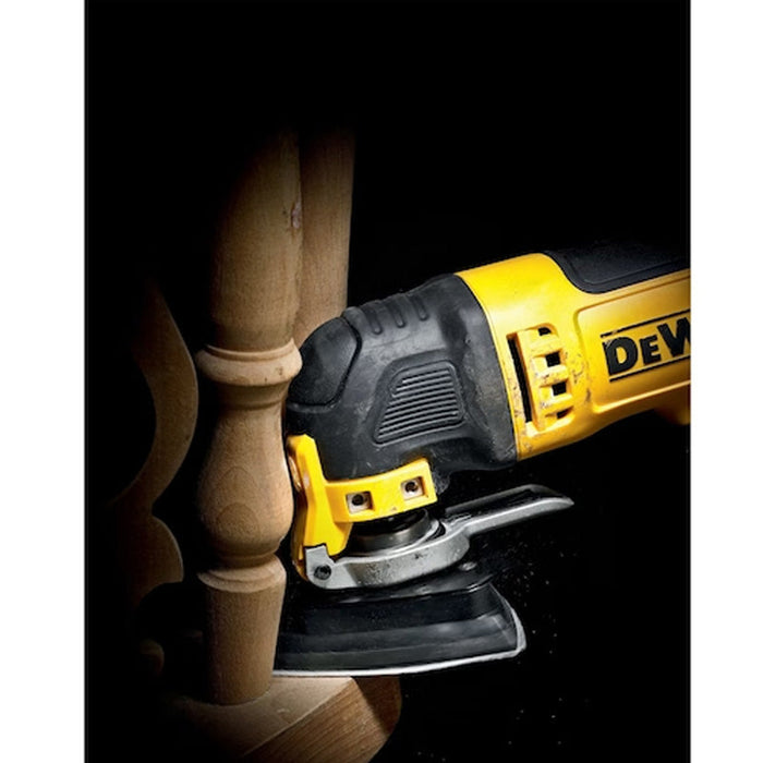 Koffer mit 4 Sägeblättern DEWALT DT20731-QZ mit einem Schleifteller, 3 Schleifblättern und einem Adapter für Multicutter